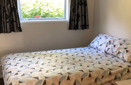 Omapere House | New Listing - Classic kiwi bach in Omapere