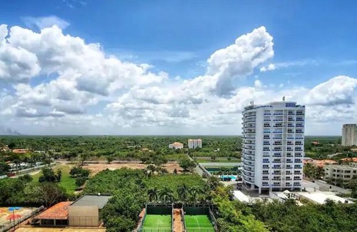 Villas Del Mar Apartment | NEW Ocean View 10th Floor at Villa Palmera Juandolio