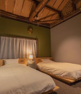 Higashi-ku House | NEW OPEN ！1日1組限定、海すぐの一軒家を完全貸切別荘！島の自然を五感で味わえる体験型ホテル