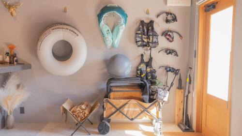 Higashi-ku House | NEW OPEN ！1日1組限定、海すぐの一軒家を完全貸切別荘！島の自然を五感で味わえる体験型ホテル