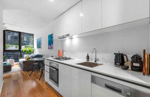 Newstead Apartment | Newstead Ideally Located 2bed 2Bath Free Parking in Heart of Everything