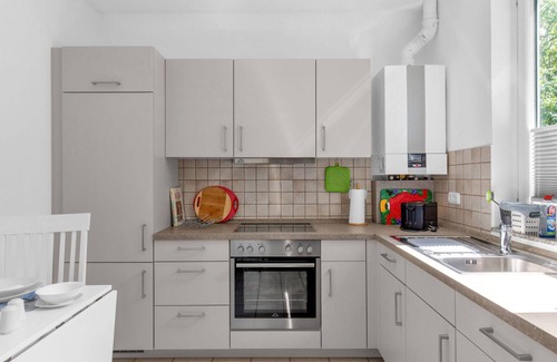 Warwerort Apartment | Nice apartment for 6 people with WIFI, TV, terrace and pets allowed