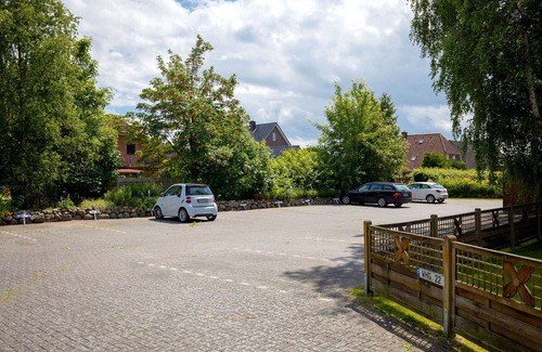Warwerort Apartment | Nice apartment for 6 people with WIFI, TV, terrace and pets allowed
