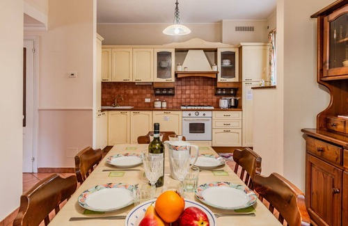 Carlazzo Apartment | Nice apartment for 4 guests with WIFI, TV and balcony