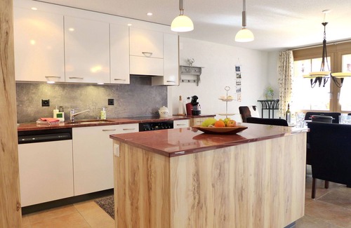 Kandersteg Apartment | Nice apartment for 4 guests with WIFI, TV, terrace and panoramic view