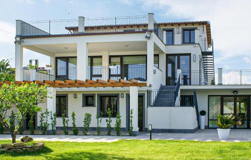 Mazzarino House | Nice Apartment In Mazzarino With Wifi