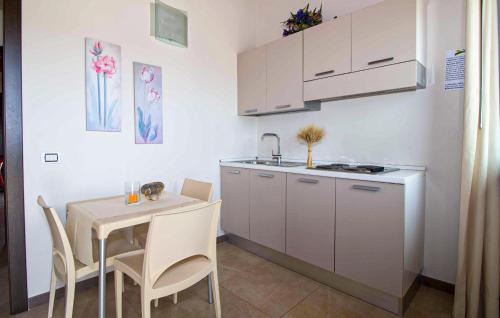 Mazzarino House | Nice Apartment In Mazzarino With Wifi