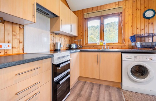 Glen Urquhart House | Nice apartment in villa for 6 people with WIFI, TV and pets allowed