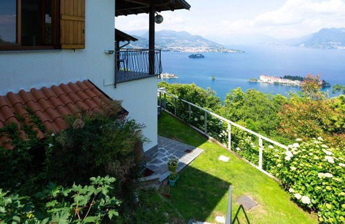 Carciano House | Nice apartment in villa for 8 guests with WIFI, TV, patio, pets allowed and parking
