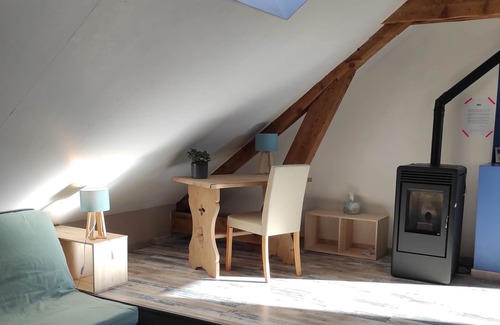 LʼArgentiere-la-Bessee Apartment | Nice little apartment under the roof of a former school