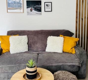 Saint-Lary-Soulan Apartment | Nid cosy avec vue montagne au coeur de saint lary