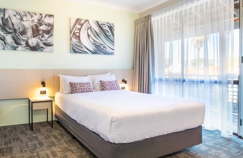 Wanneroo Hotel | Nightcap at Wanneroo Tavern