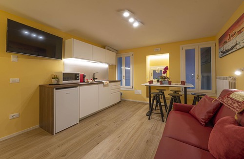 Santa Croce House | NINA'S ACCOMMODATIONS IN VENICE CENTER