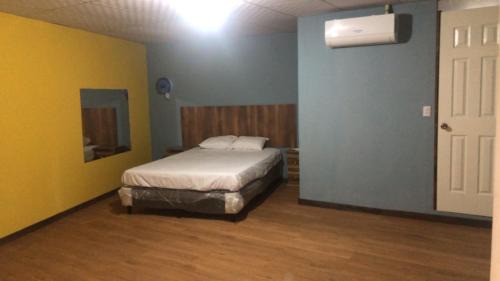San Salvador Apartment | Noche de Luna