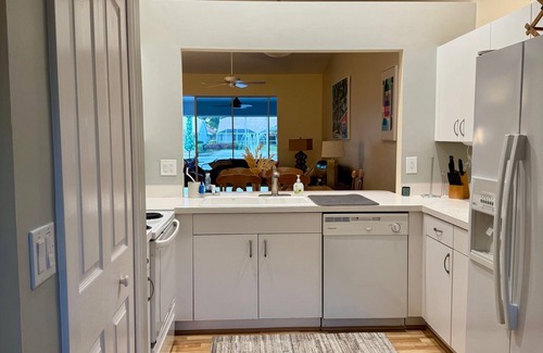 Vanderbilt Beach Villa | Northshore Lake Villa-West of Tamiami-Sidewalk to Wiggins Pass Beach- 3bds 2 bth