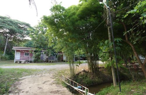 Muak Lek House | NP โฮมสเตย์ นอนเต็นท์ติดแอร์