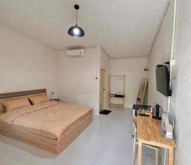 Muak Lek House | NP โฮมสเตย์ นอนเต็นท์ติดแอร์