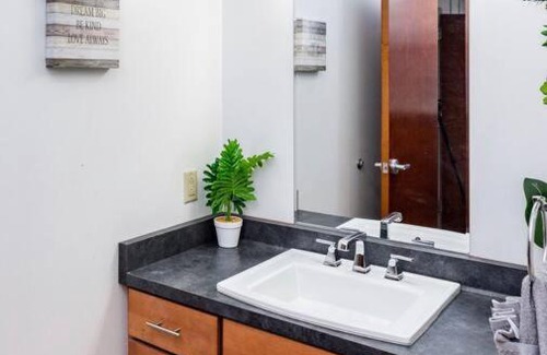 Rochester Apartment | NY Style Centric Loft w/KingBed