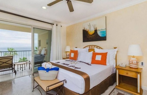 El Medano Ejidal Resort | Ocean Front 3 Bedroom Penthouse Suite