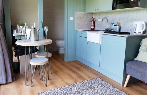 Skewen House | Ocean View 4 - 1 Bedroom Modern Pod - Llanrhidian