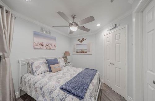 Galveston Apartment | Ocean View Luxury Steps to Beach