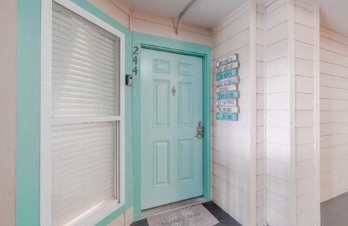 Galveston Apartment | Ocean View Luxury Steps to Beach