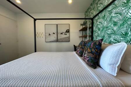 The Strand Hotel | Ocean View Studio Manhattan Beach