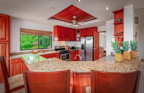 Potrero House | Ocean-view Villa Above Potrero Overlooking two Bays