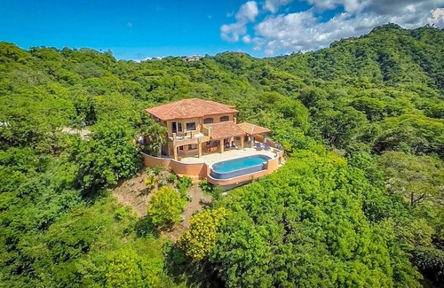 Potrero House | Ocean-view Villa Above Potrero Overlooking two Bays