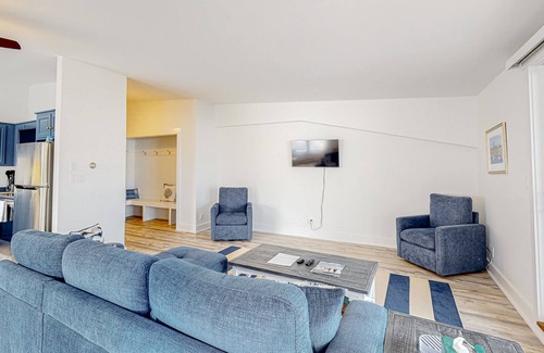 Boothbay Harbor Condo | Oceanfront, dog-friendly condo with Boothbay Harbor views & prime location