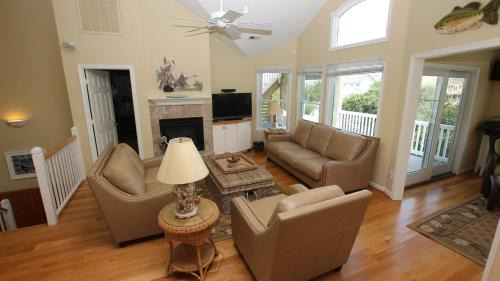 Corolla Light House | Oceanside, Close to Community Amenities, Private Pool, 600 ft to Beach Access, 216, Beach Ball
