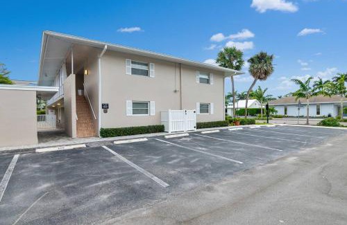 Old Naples Hotel | Olde Naples Paradise 803