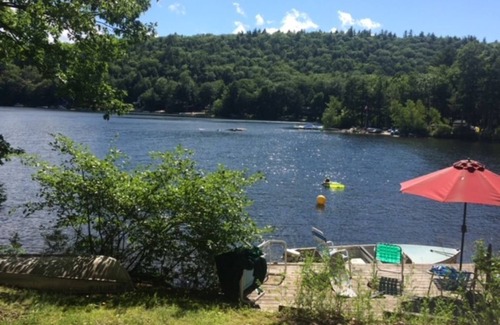 New Durham House | On Merrymeeting Lake - Cottage with Private Beach and Lakeside Deck