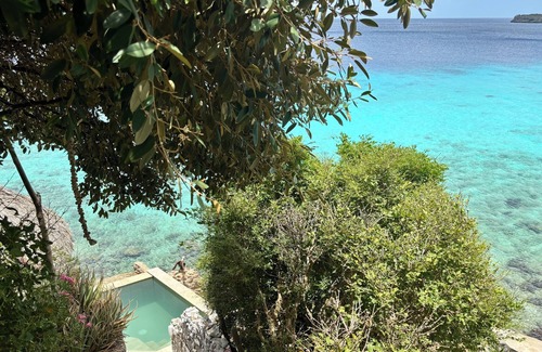 Bisento Cottage | ON THE SEA! 2 beaches with an easy walk! Couples only! Private/natural/exclusive