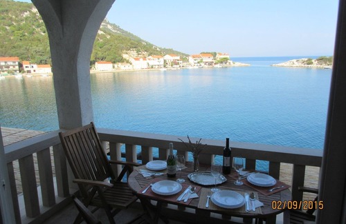 Zaklopatica Apartment | One bedroom apartment near beach Zaklopatica, Lastovo (A-8346-b)