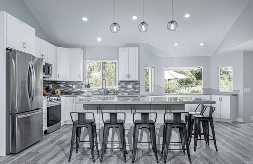 Aviara House | OPEN 10-14 to 17! Pool, Spa, Pets Ok, Remodeled Beachy Lagoon Getaway!