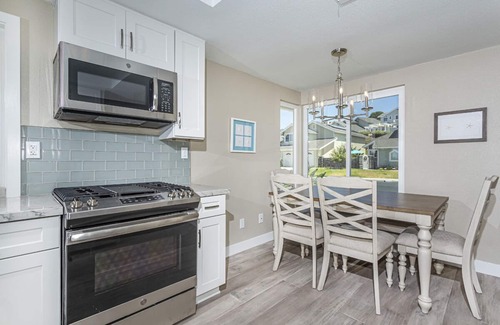 Aviara House | OPEN 10-6 to 9! Ocean View! Pool Spa, Pets OK, Gated Beach Area Home!