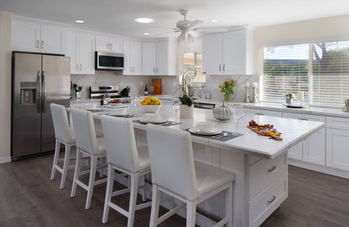 Nipomo House | Orchard Oasis: 20 min to Oceano/Pismo Beach, BBQ, Pool Table, King-sized beds