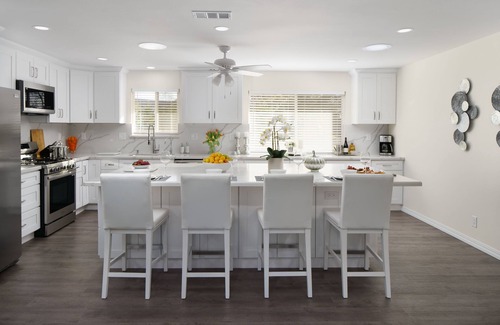 Nipomo House | Orchard Oasis: 20 min to Oceano/Pismo Beach, BBQ, Pool Table, King-sized beds