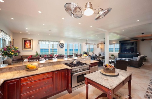 East End House | Our Cayman Cottage: Spacious Family Beach House w/Pool, Spa, Kayaks, + Arcade R