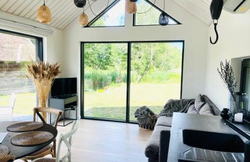 Pudisoo House | Pärli puhkemaja/Pearl riverside house