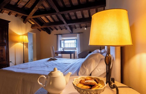 Montegridolfo Hotel | Palazzo Viviani Castello di Montegridolfo