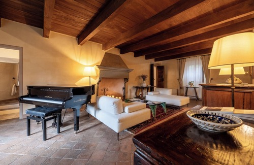 Montegridolfo Hotel | Palazzo Viviani Castello di Montegridolfo