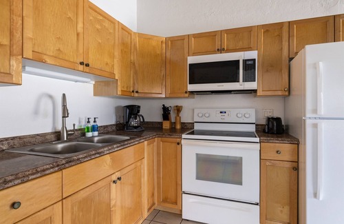 Hauula House | Palm Cottage-Beach across the street, Ocean Views