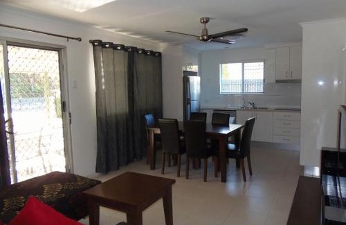 Rainbow Beach House | Palmgrove 2 Rainbow Beach