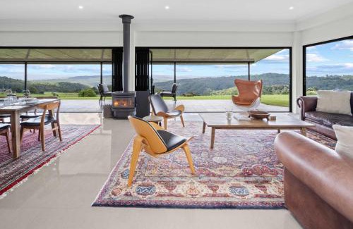 Bald Knob Apartment | Panorama Farm - 3BD Hinterland Hideaway