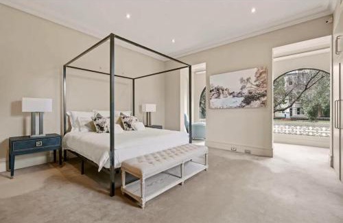 Kirribilli House | Panorama Firework View - Classic 4-Level Terrace Style Living in Kirribilli !