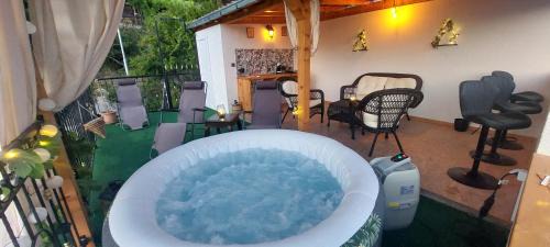 Vis Apartment | Panoramic view with jacuzzi