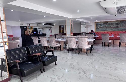 Thanon Phaya Thai House | Papa Ji Hotel and Restaurant