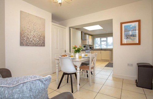 Shrewsbury House | Pass the Keys 3 bedroom home within walking distance of town
